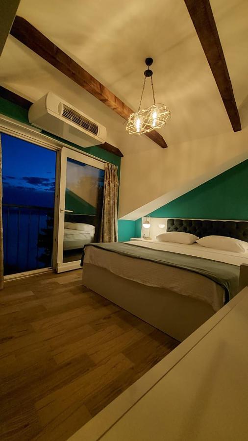 Pier 82 Apartments โอครีด ภายนอก รูปภาพ